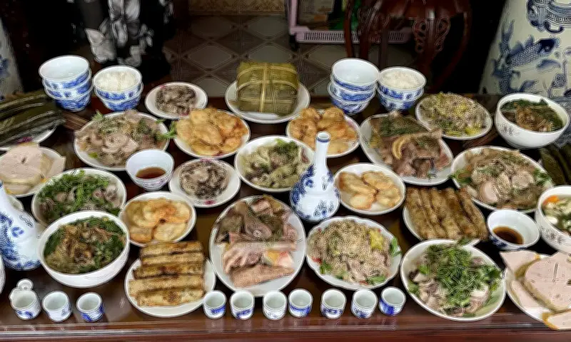 Cảnh báo ngộ độc Tết: Cỗ thừa 'hâm đi nấu lại' khiến trẻ nhập viện gấp