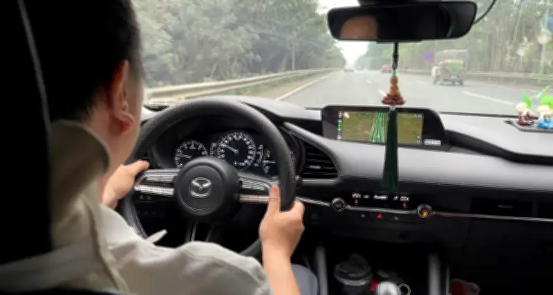 Cảnh báo nguy cơ tai nạn cao tốc: 7 lỗi tài xế thường mắc phải