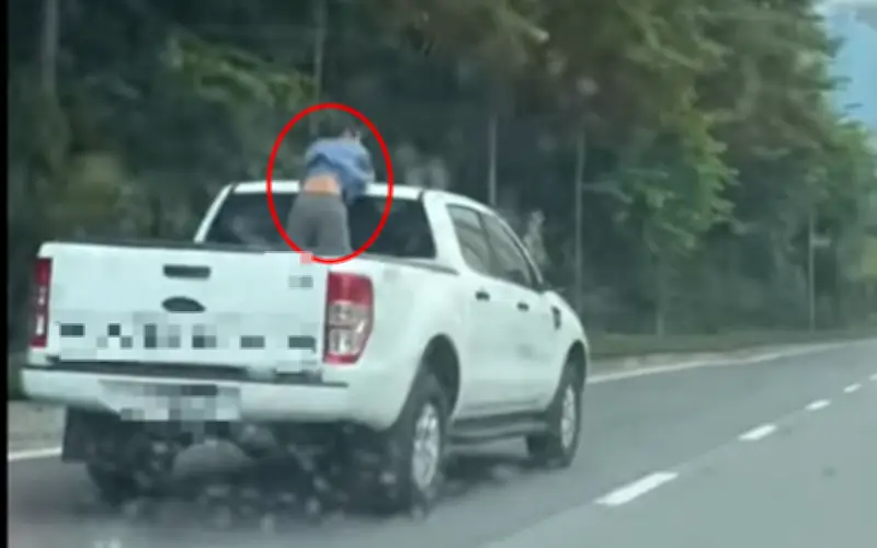 Cảnh báo nguy hiểm: Chở người trên thùng xe bán tải vi phạm luật và bị phạt nặng