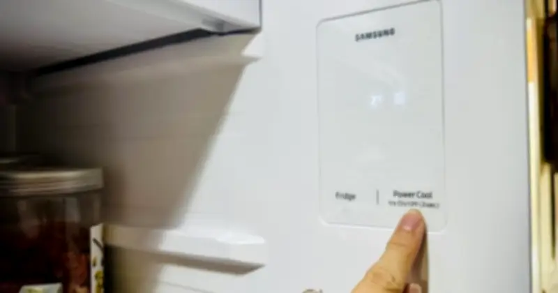 Cảnh báo: Sai lầm bảo quản thực phẩm Tết khiến tủ lạnh thành ổ vi khuẩn