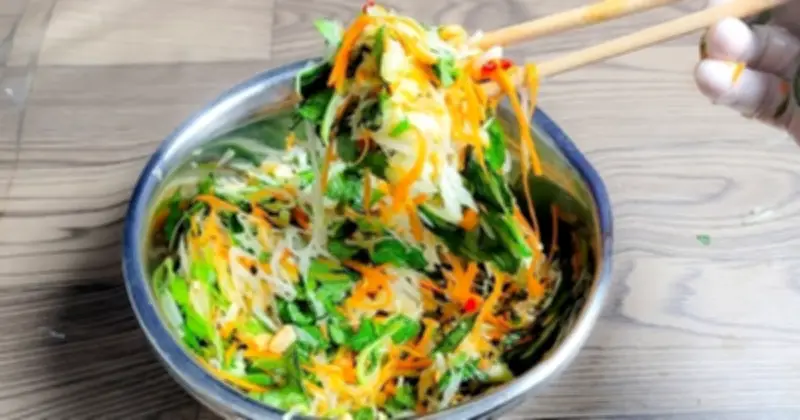 Cảnh báo ung thư dạ dày từ thói quen hâm lại thức ăn: 6 món tuyệt đối không để qua đêm