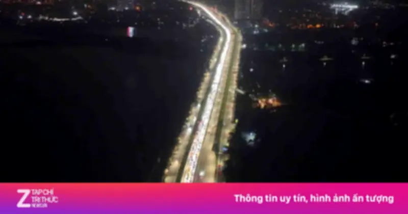 Cảnh sát giao thông dự kiến đóng chiều ra cao tốc để ưu tiên xe vào Hà Nội, TP.HCM