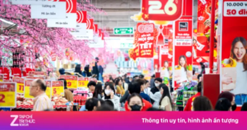 Cảnh tượng chen chúc mua sắm tại siêu thị trước thềm Tết Nguyên đán