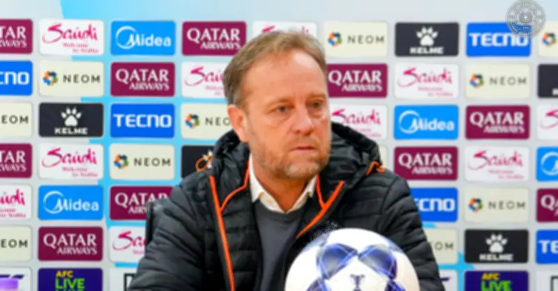 HLV Cahn tuyên bố 'đánh thép' trước trận đấu knockout Cúp C1 châu Á