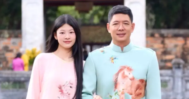 Con gái Bình Minh - Quỳnh Nga cao 1,76m, thân mật với con trai Việt Anh