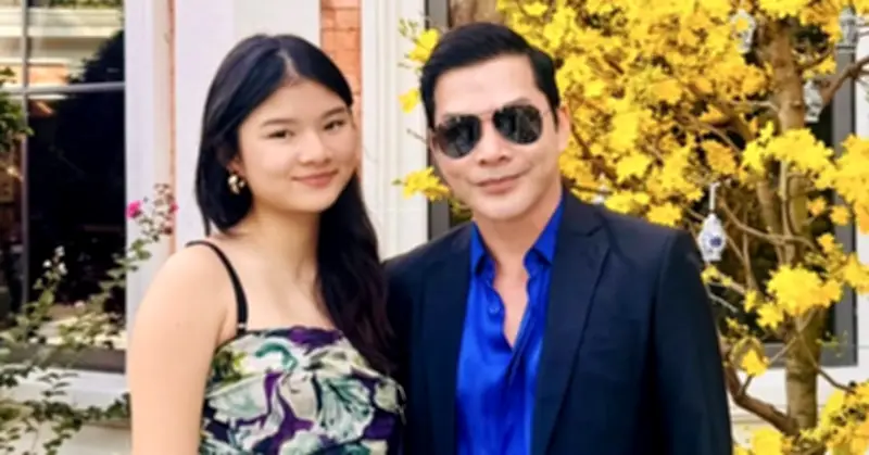 Con gái Trương Ngọc Anh xuất hiện tại sự kiện, gây ấn tượng với nhan sắc trẻ trung