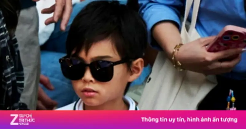 Con trai 8 tuổi Châu Kiệt Luân gây chú ý với thần thái giống hệt cha