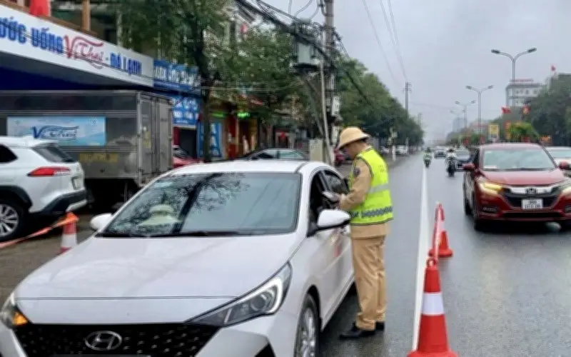 CSGT Hà Tĩnh Xử Lý Nghiêm Nồng Độ Cồn Ngày Tết, Phạt Gần 850 Triệu Đồng