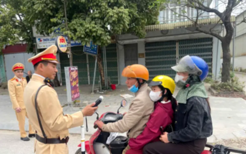 CSGT Thanh Hóa ra quân mạnh mẽ dịp Tết, xử lý nghiêm vi phạm nồng độ cồn