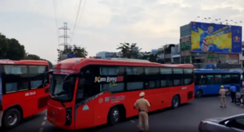 CSGT TPHCM Ra Quân Điều Tiết Giao Thông Cao Điểm Trước Tết Nguyên Đán 2026