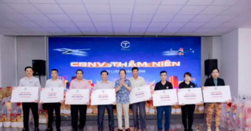 CT Group Vinh Danh Nhân Viên Thâm Niên Với Phần Thưởng 1 Lượng Vàng 9999