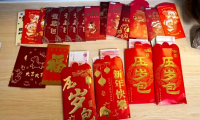 Cậu bé 10 tuổi thắng kiện bố lấy trộm tiền lì xì để tổ chức đám cưới mới