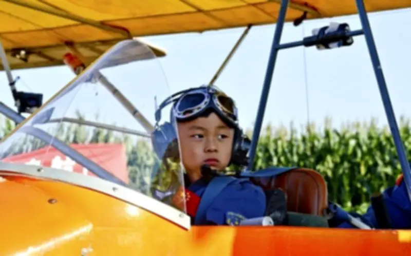 Cậu Bé 5 Tuổi Lập Kỷ Lục Phi Công Trẻ Nhất Thế Giới Và Cuộc Tranh Cãi Về Giáo Dục 'Đại Bàng'