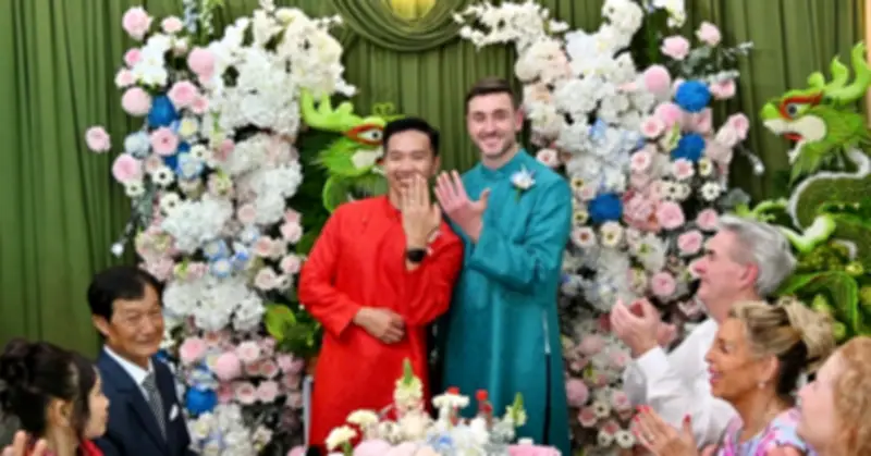 Câu chuyện tình yêu vượt biên giới: Đám cưới 'không cô dâu' ở Vĩnh Long gây xúc động