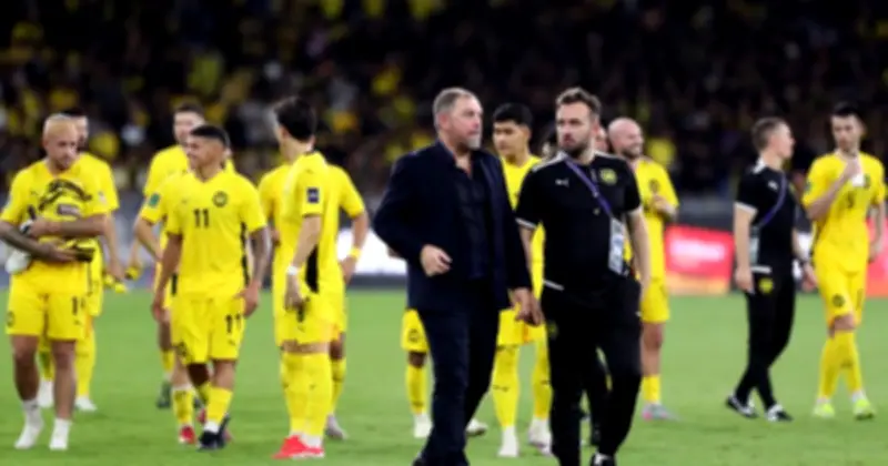 Cựu danh thủ Malaysia bức xúc vì đội tuyển im lặng trước trận tái đấu Việt Nam