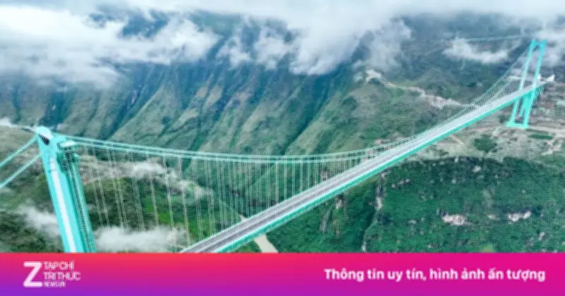 Cầu Hoa Giang: Kỳ quan thép lơ lửng trên mây ở Trung Quốc