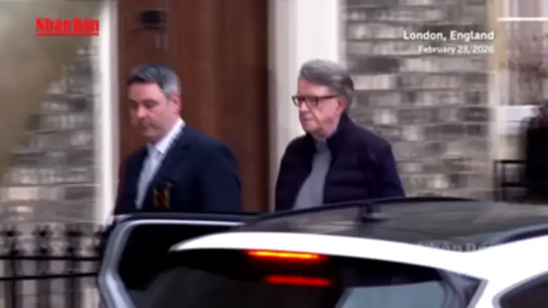 Cựu Đại sứ Anh tại Mỹ Peter Mandelson bị bắt vì liên quan đến vụ bê bối Epstein