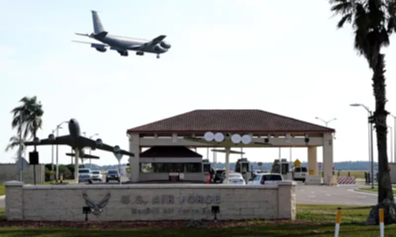 Cựu Đại Tá Mỹ Bị Phạt Tù Vì Gửi Tài Liệu Mật Để Tán Tỉnh Phụ Nữ