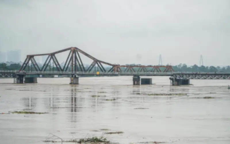 Cầu Long Biên Hà Nội: Sự cố hư hỏng nhịp 18 và kế hoạch kiểm định toàn diện