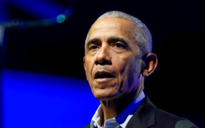 Cựu Tổng thống Obama tin vào sự sống ngoài Trái Đất, nhưng phủ nhận thông tin về Vùng 51