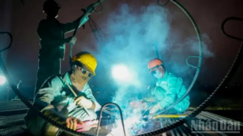 Cầu Trần Hưng Đạo: Biểu tượng kiến trúc mới trên sông Hồng, giảm tải giao thông Thủ đô