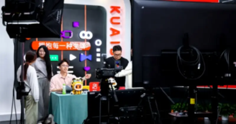 Cuộc cách mạng AI trong truyền thông Trung Quốc: Từ báo chí đến siêu nền tảng