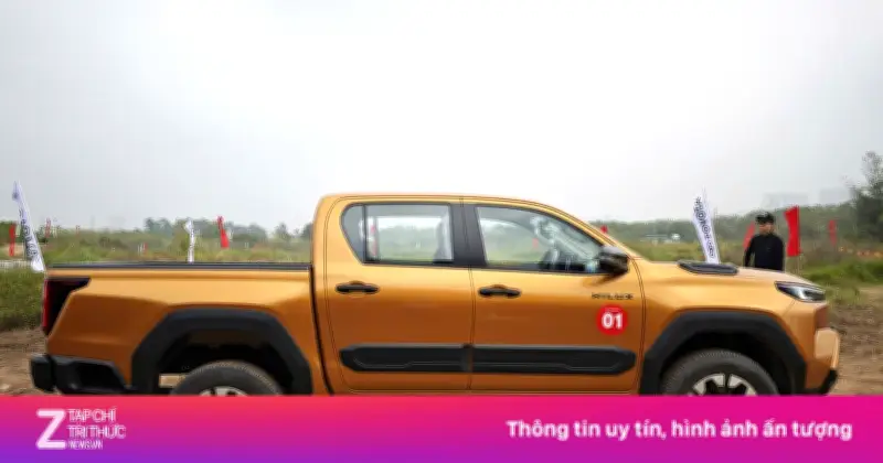 Cuộc Chiến Giảm Giá Bán Tải Sau Tết: Ford Ranger, Toyota Hilux, Mitsubishi Triton Đua Nhau Ưu Đãi