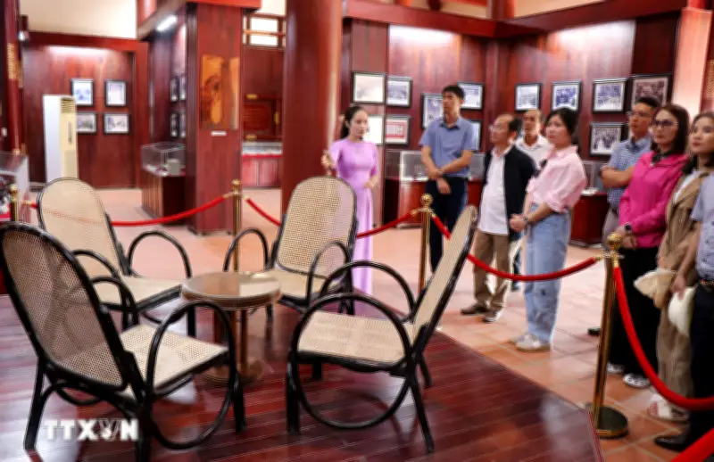 Cuộc đời và sự nghiệp của Thủ tướng Phạm Văn Đồng qua hiện vật lịch sử