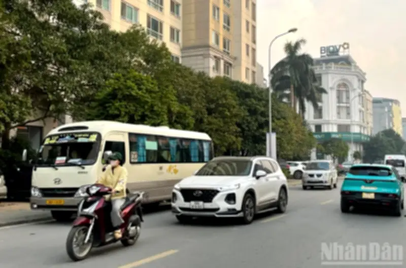 Dự báo thời tiết 21/2: Hà Nội se lạnh, TP.HCM nắng nóng, biển động mạnh