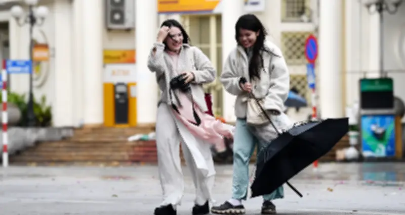 Dự báo thời tiết mùng 2 Tết 2026: Miền Bắc mưa nhỏ rải rác, chuyển rét