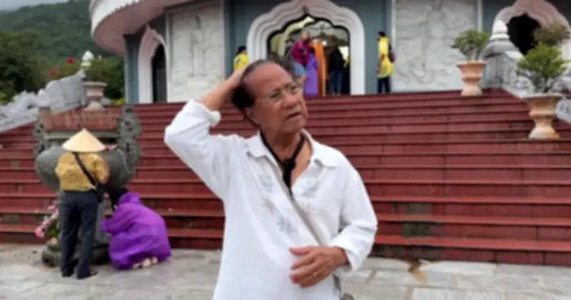 Danh ca Chế Linh U90 đi khắp Việt Nam, ghi hình cho hồi ký tại chùa Linh Ứng Đà Nẵng