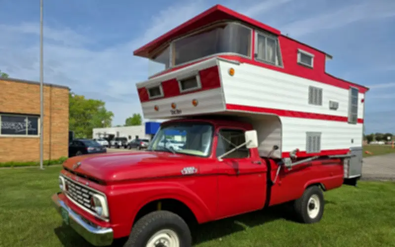 Del Rey Sky Lounge - Huyền thoại nhà di động ba tầng tái xuất cùng Ford F-250 1963