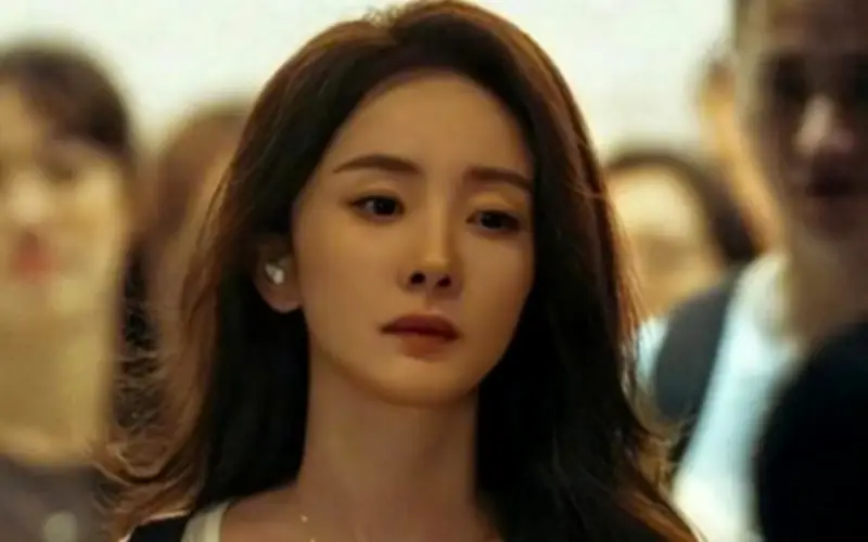 Dương Mịch Thổi Bùng Trào Lưu Thời Trang Với Váy Len Trong 'Kinh Trập Vô Thanh'