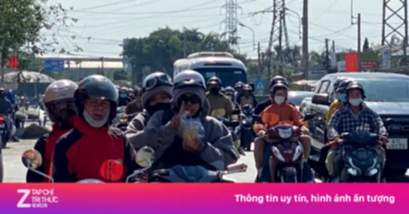 Dòng người đổ về TP.HCM sau Tết, quốc lộ và cao tốc ùn ứ nghiêm trọng