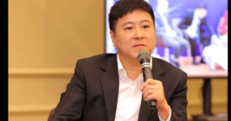 Doanh nhân Hồ Hoàng Hải tri ân sư thầy Hạnh Châu trong ngày mùng 1 Tết