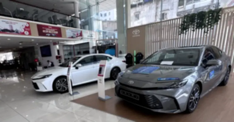 Doanh số ô tô tháng 1 giảm 22% so với tháng trước, nhưng tăng 95% so với cùng kỳ năm ngoái