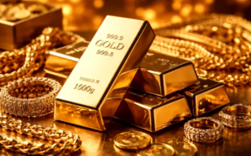 Giá vàng trong nước 'đóng băng', thế giới vượt 5.000 USD/ounce