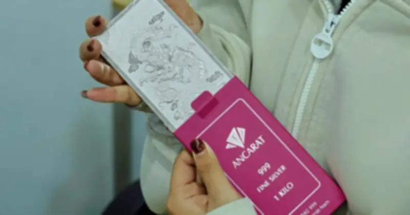 Giá bạc trong nước giảm nhẹ đầu phiên, thế giới tăng gần 2%