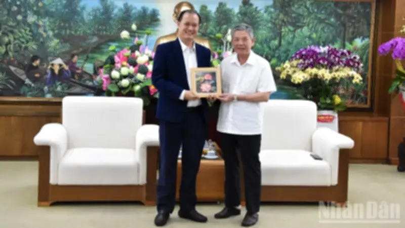 Đồng Tháp kêu gọi đầu tư vào năng lượng xanh và hỗ trợ thanh niên khởi nghiệp