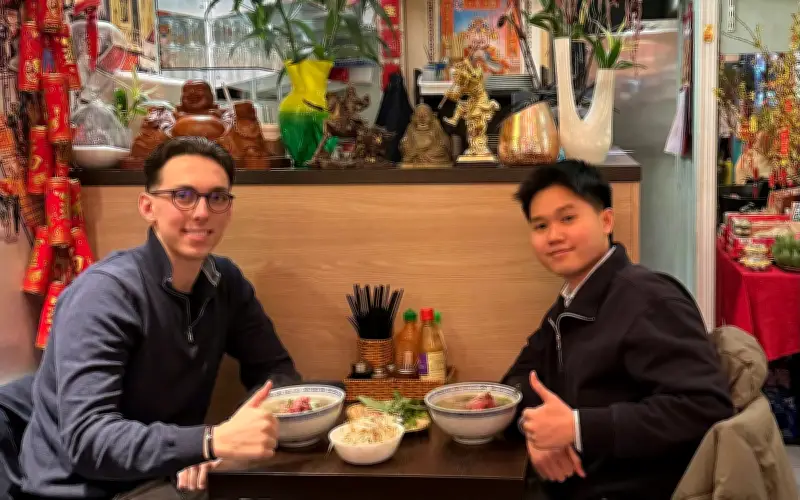 Du học sinh Việt ăn Tết xa nhà ở Brussels với phở và tình bạn quốc tế