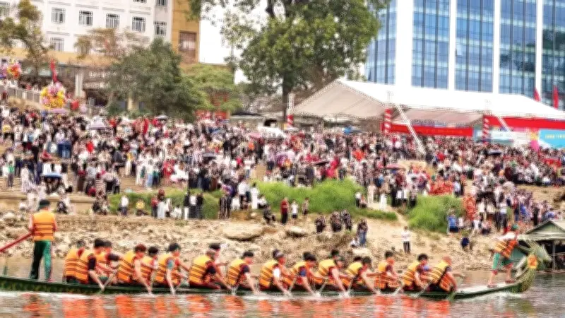 Du lịch Tết Bính Ngọ 2026 bùng nổ, nhiều điểm đến quá tải và thách thức hạ tầng