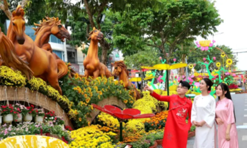 Du lịch Việt 'bội thu' dịp Tết 2026: TP HCM dẫn đầu doanh thu, Đà Nẵng đón khách quốc tế đông nhất