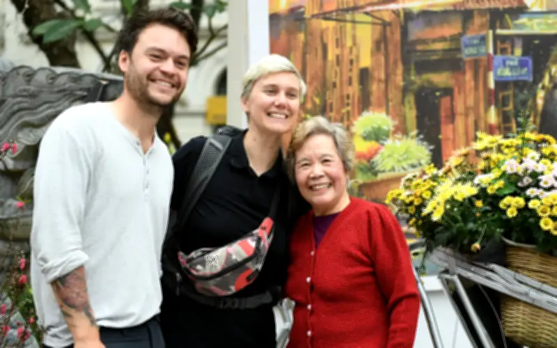 Du xuân đầu năm bùng nổ, doanh thu du lịch tăng vọt trên cả nước