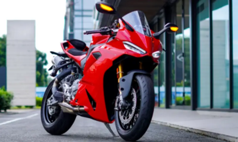 Ducati Panigale V2 S 2026 ra mắt Việt Nam: Giá 759 triệu, nhẹ hơn 17 kg