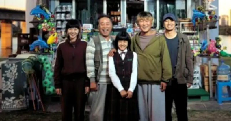 Dạy Con Quản Lý Tiền Mừng Tuổi: Bài Học Tài Chính Đầu Đời Từ Những Phong Bao Lì Xì