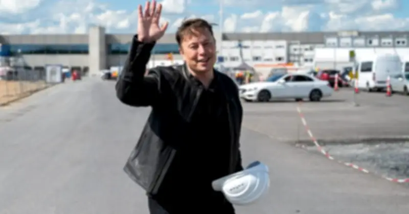 Elon Musk Gây Hoang Mang Với Kế Hoạch Xây Máy Phóng Trên Mặt Trăng Tìm Người Ngoài Hành Tinh