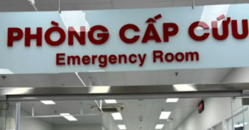 Em bé 2 tháng tuổi chấn thương sọ não vì điện thoại của mẹ rơi trúng đầu