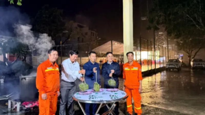 EVNNPT Đón Tết Sớm Cùng Công Nhân, Bảo Đảm An Toàn Lưới Điện Dịp Tết Nguyên Đán