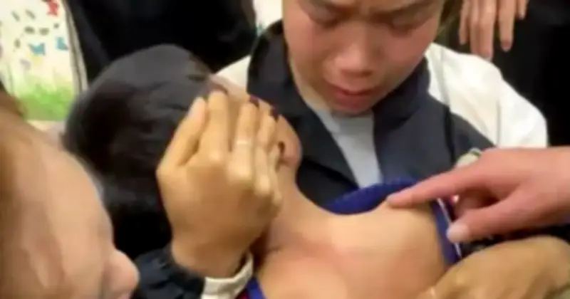 Học sinh lớp 1 bị khóa trong lớp nhiều giờ sau giờ tan học ở Sơn La