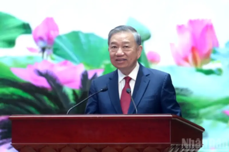 Tổng Bí thư Tô Lâm gặp mặt tướng lĩnh nghỉ hưu, nhấn mạnh tinh thần Đại hội XIV